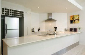 Cairns Beachfront Apartment - Tourism Adelaide 1