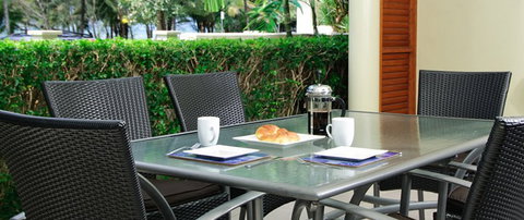 Cairns Beachfront Apartment - Tourism Adelaide 3