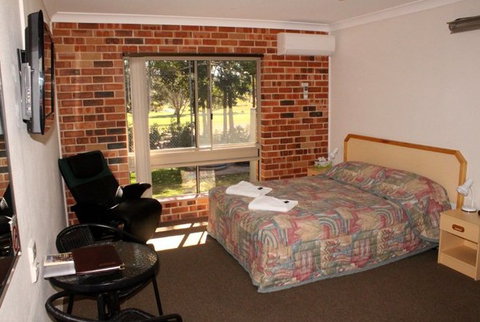 Golf View Motel - Tourism Adelaide 1