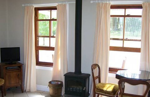 Hillcrest Cottage - Tourism Adelaide 3