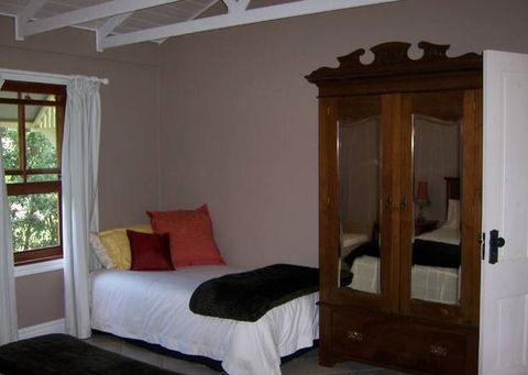 Hillcrest Cottage - Tourism Adelaide 5