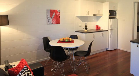 Maclean Stays - Tourism Adelaide 4