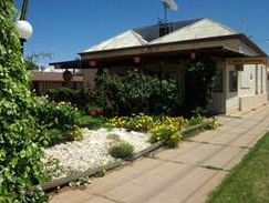 Silver Spade Motel - Tourism Adelaide 0