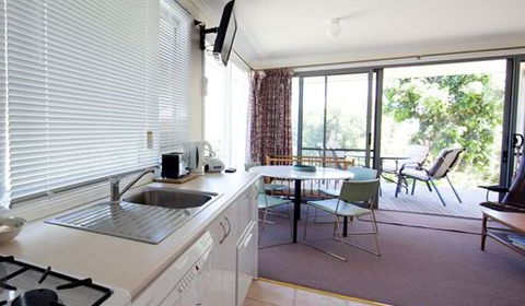 Queens Cottage - Tourism Adelaide 2