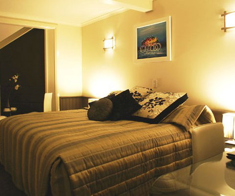 Pure Chalet - Tourism Adelaide 0
