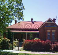 Tumut Accommodation Sefton House - Tourism Adelaide
