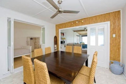 A Beach House On Sunset - Tourism Adelaide 1