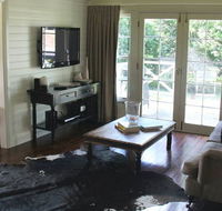 Book Barn Cottage - Tourism Adelaide