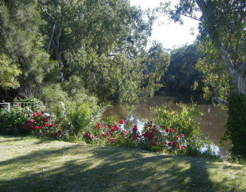 Bidgee Bankside Cottage - Tourism Adelaide 0