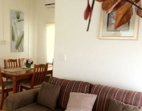 Bidgee Bankside Cottage - Tourism Adelaide 3