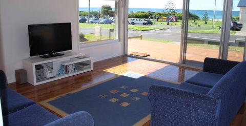 Aspect On Jones Beach - Tourism Adelaide 5