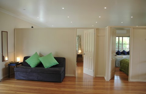 Carrs Hunter Valley Macadamia Farm Guest House - Tourism Adelaide 4