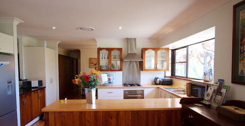 Cicada Country House - Tourism Adelaide 0