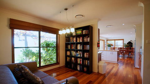 Cicada Country House - Tourism Adelaide 1