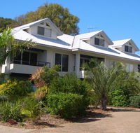 Moore Park Beach Villas on the Beach - Tourism Adelaide