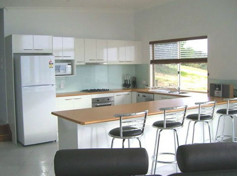 Blue Ocean View Beach House - Tourism Adelaide 3