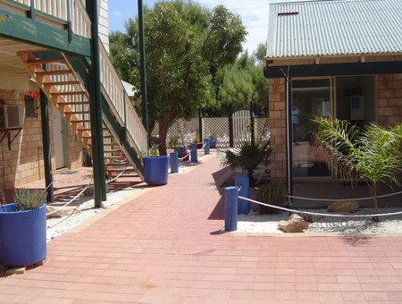 Bay Lodge Economy Beachfront - Tourism Adelaide 3