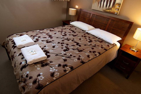 Merrima Court Holidays - Tourism Adelaide 3