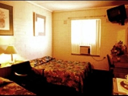 Morphett Arms Hotel - Tourism Adelaide 2