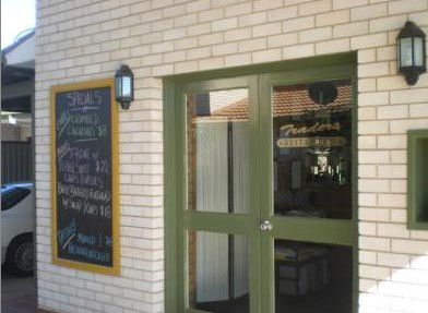 Tamworth Motor Inn - Tourism Adelaide 3