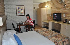 Castle Motor Lodge - Tourism Adelaide 1