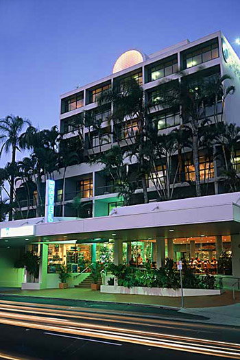 Cairns Sunshine Tower Hotel - Tourism Adelaide 0