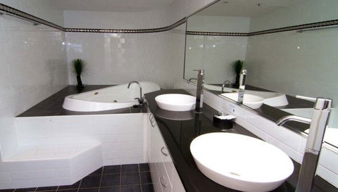 Victoria Square Luxury Apartments - Tourism Adelaide 2