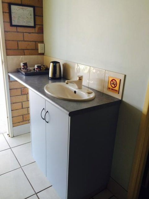 Moranbah Motor Inn Bar And Restaurant - Tourism Adelaide 2