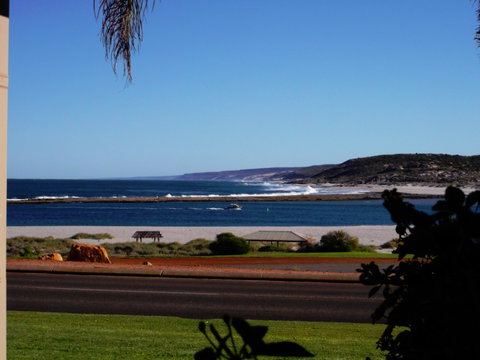 Pelican Shore Villas - Tourism Adelaide 3