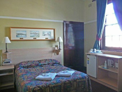 Boyles Hotel - Tourism Adelaide 1