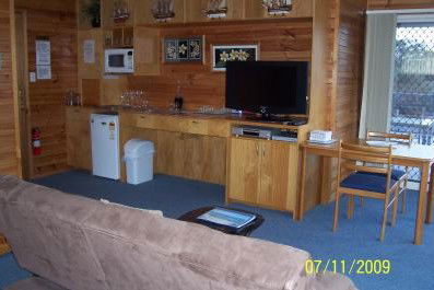 Bateau Bay Beachfront Luxury Accomodation - Tourism Adelaide 2
