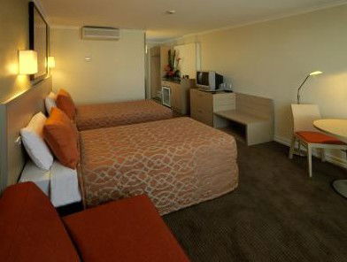 Travelodge Newcastle City - Tourism Adelaide 4