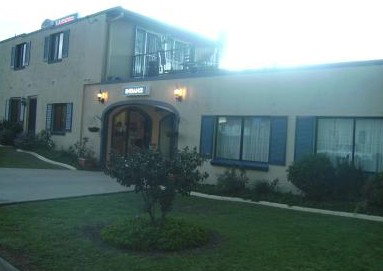 Golden Harvest Motel - Tourism Adelaide 0