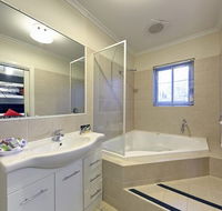 Comfort Inn And Suites Georgian Albury - Tourism Adelaide
