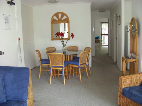 Old Burleigh Court Holiday Apartments - Tourism Adelaide 2