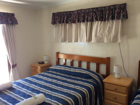 Cleveland Visitor Villas Motel & Shailer Park Garden Villas - Tourism Adelaide 4