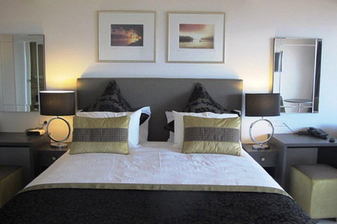 Amooran Court - Tourism Adelaide 0