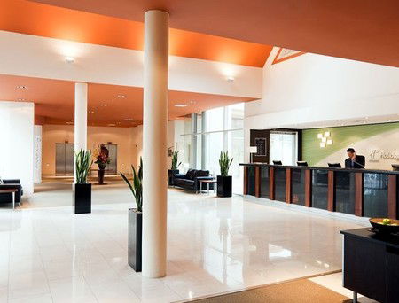 Holiday Inn Potts Point - Tourism Adelaide 4