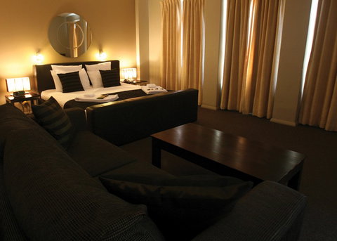 The Clarendon Hotel - Tourism Adelaide 1