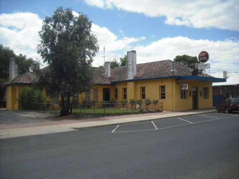 Goroke Hotel Bar & Bistro - Tourism Adelaide 0