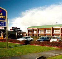 Taylors Lakes Hotel - Tourism Adelaide