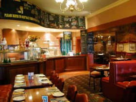 Dromana Hotel - Tourism Adelaide 0