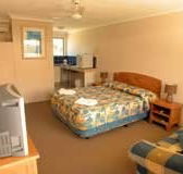 Montego Mermaid Beach Motel - Tourism Adelaide