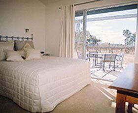 Tinnies At Back Creek Vineyard - Tourism Adelaide 0