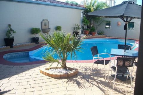 The Town House Motor Inn - Sundowner Goondiwindi - Tourism Adelaide 1