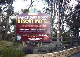 Sanctuary House Resort Motel - Healesville - Tourism Adelaide 1