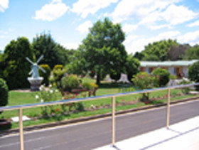 Golden Chain Beachway Motel And Restaurant - Tourism Adelaide 0