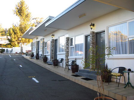 White Manor Motel - Tourism Adelaide 1