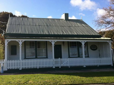 Ben Hyron's Cottage - Tourism Adelaide 0