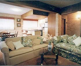 Hillside View Apartments - Tourism Adelaide 0